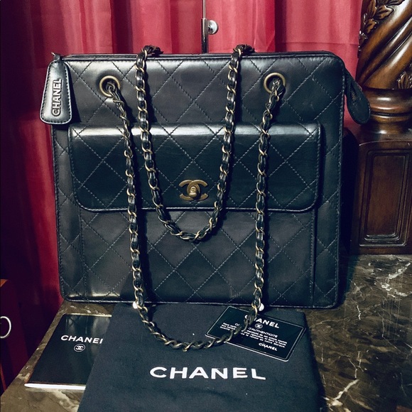 CHANEL Handbags - ‼️traded‼️